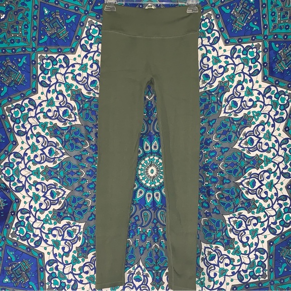 Fabletics Ribbed Leggings - Picture 6 of 8